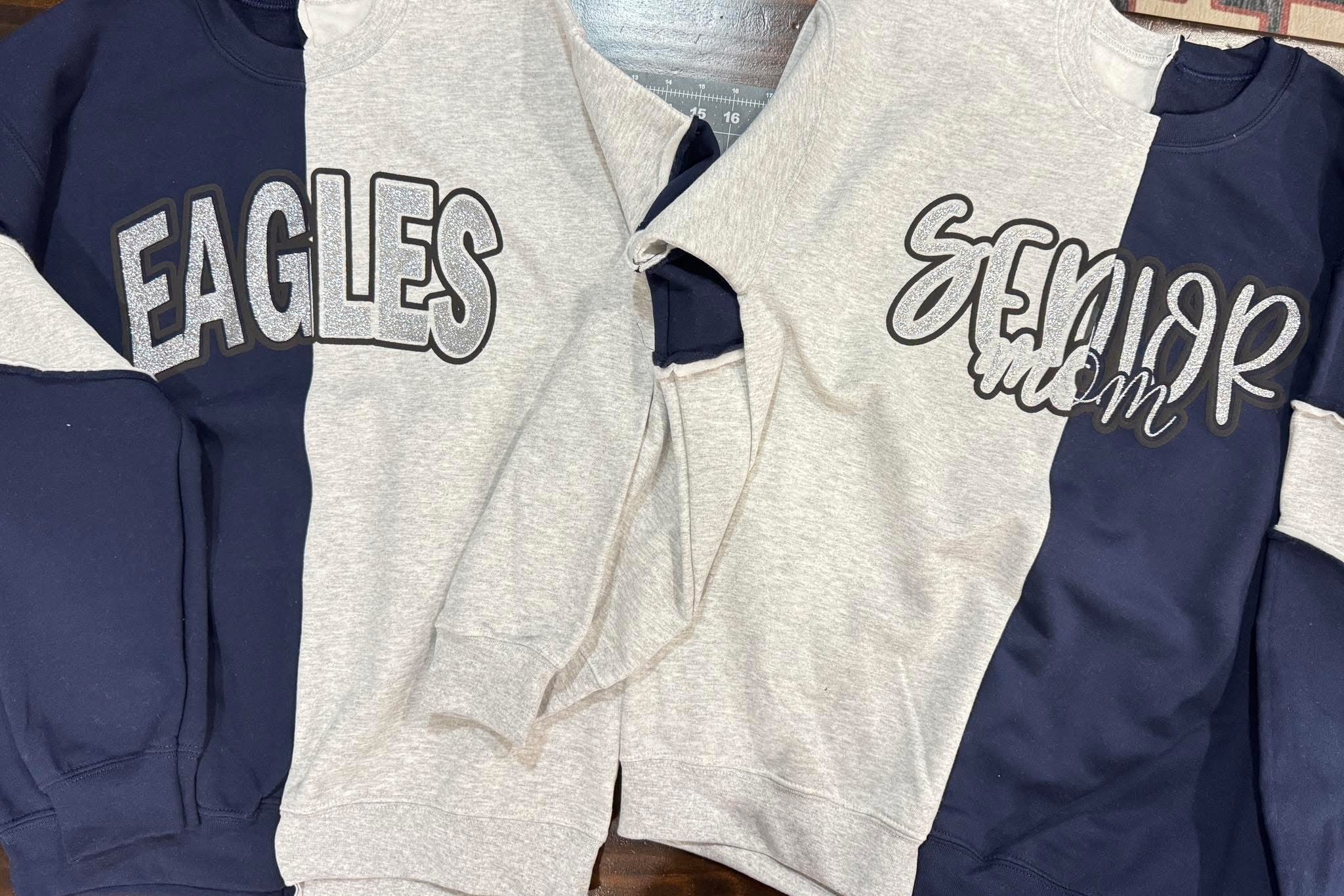 Customizable sweatshirt